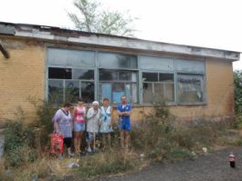 Погода в азовском районе. Васильево Петровский посёлок. Станция Васильево Петровская. Станция Васильево Петровская Азовский район. МБОУ Васильево Петровская ООШ Азовского района.