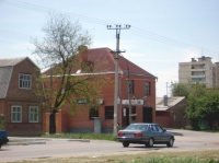 Дом на перекрестке Севастопольской и Васильева