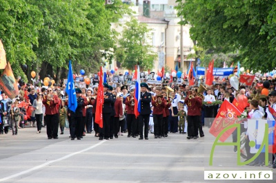 Праздничный парад