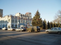  Гостиница "Азов" и старинные здания на Московской